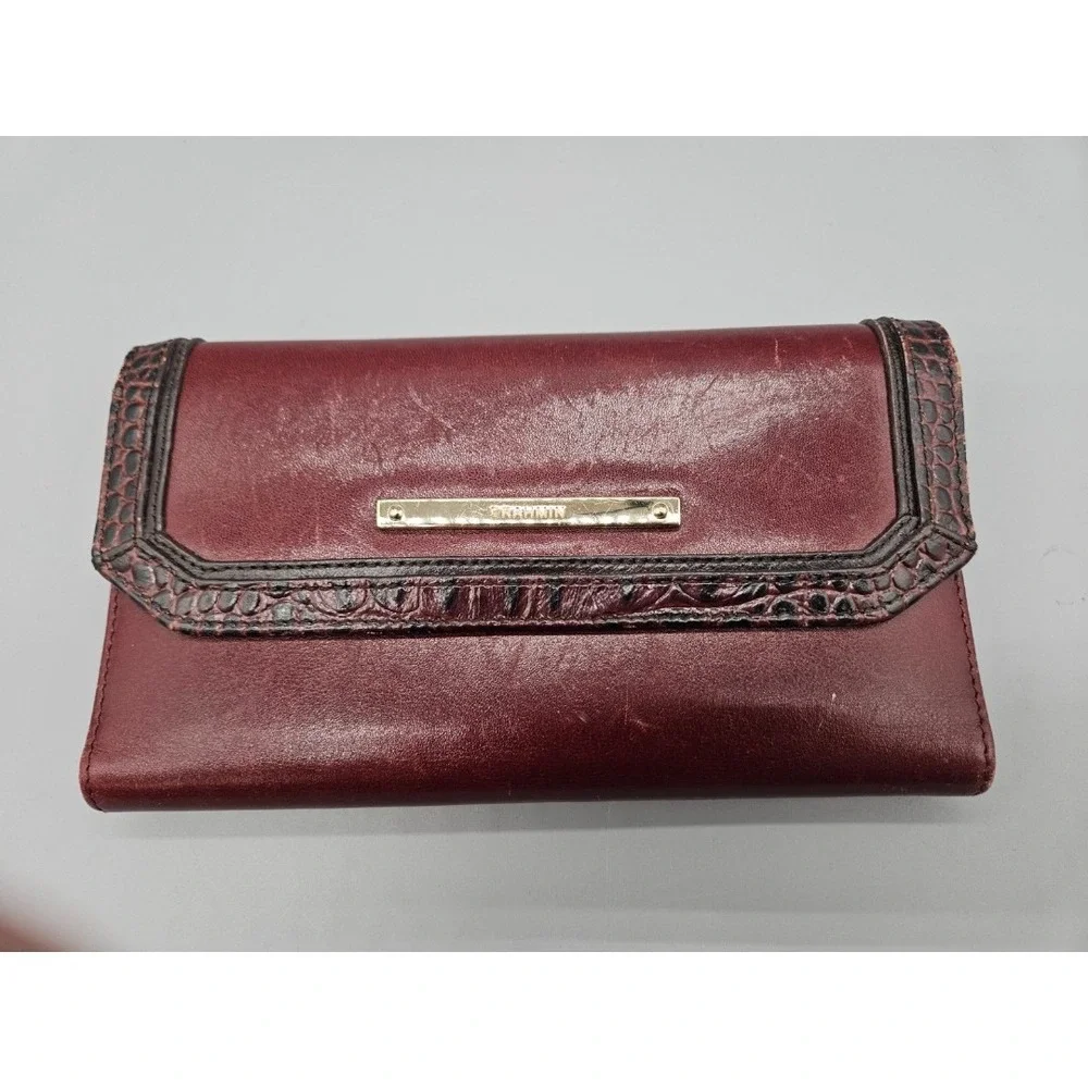 Brahmin Mens Leather Trifold Wallet Burgundy Croc Embossed GNH019189